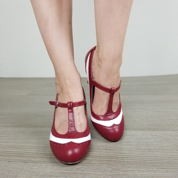Vintage Style Rockabilly TwoTone T-Strap Pumps - Picture 6 of 7